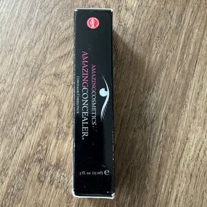 Amazing Cosmetics Amazing Concealer in Deep Golden